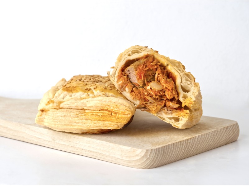 Atún con tomate frito casero